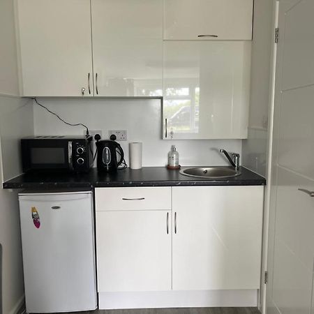 Studio In Private House Near Central Milton Keynes公寓 外观 照片