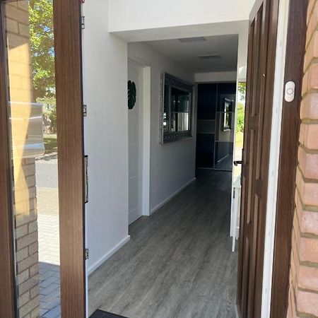 Studio In Private House Near Central Milton Keynes公寓 外观 照片