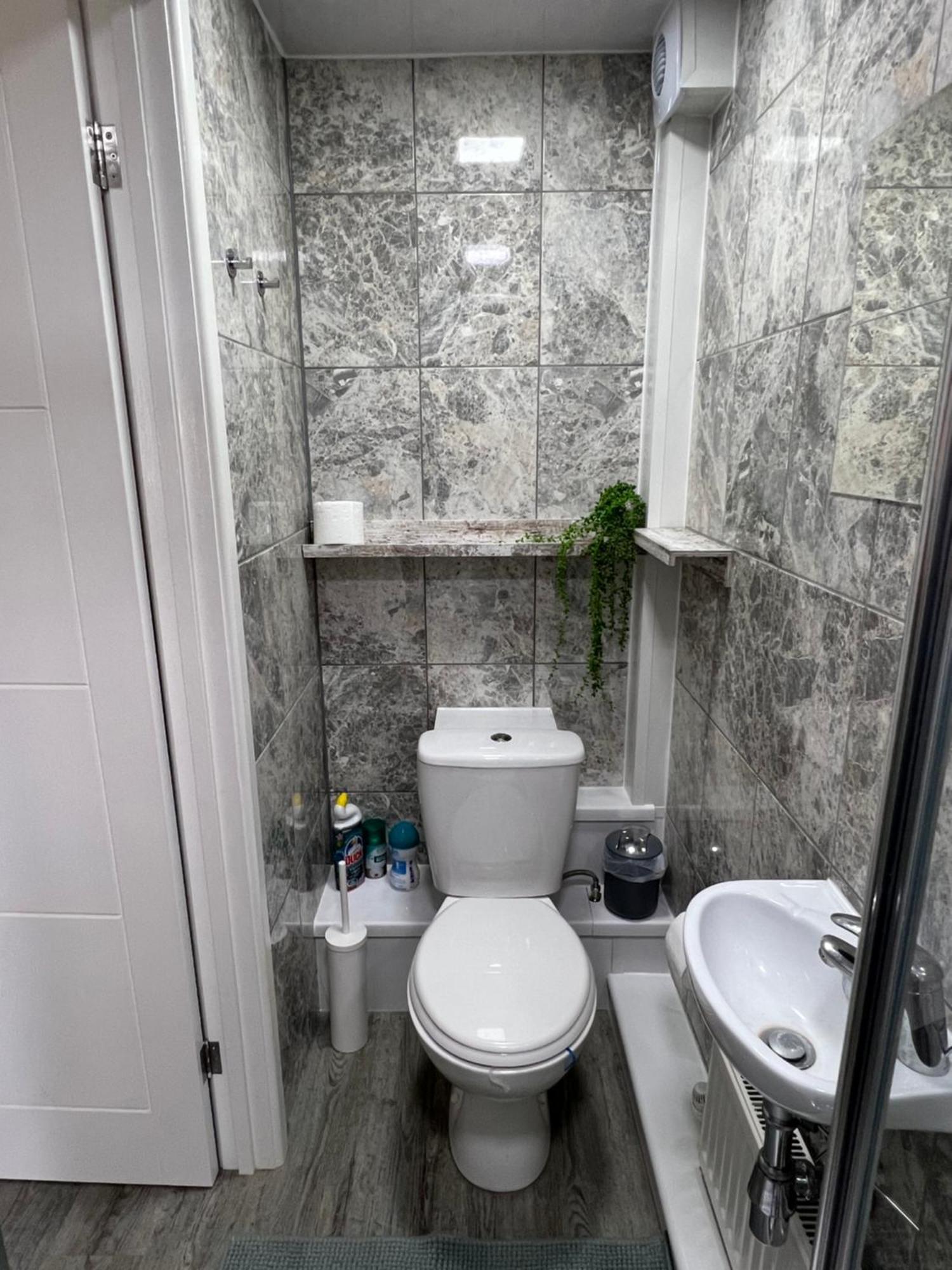 Studio In Private House Near Central Milton Keynes公寓 外观 照片