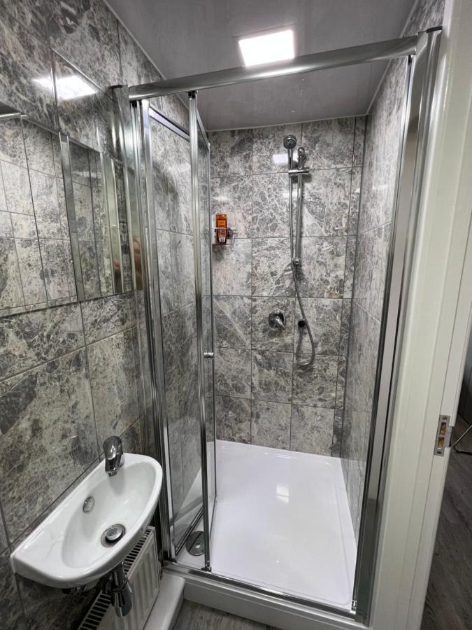 Studio In Private House Near Central Milton Keynes公寓 外观 照片